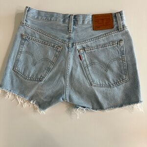 LEVI’S 501 cut off shorts EXCELLENT CONDITION! Size 25